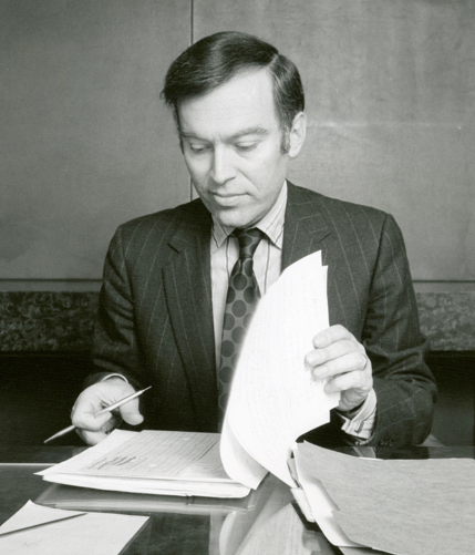 Leonard Lauder working at his office desk